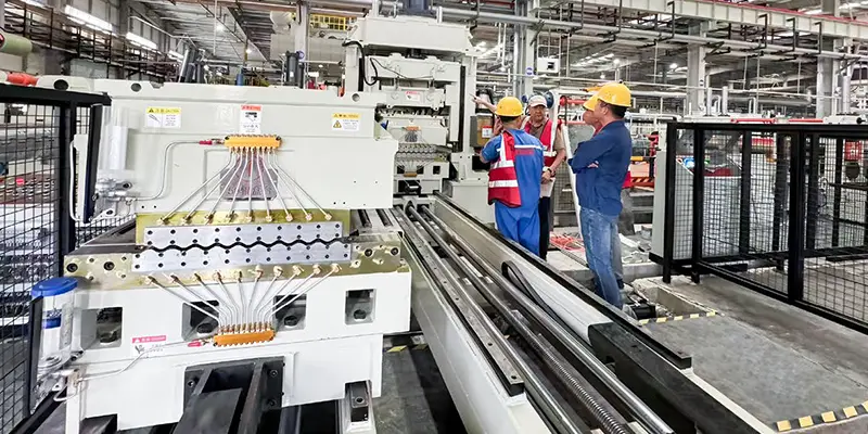 Precision 6-high leveling machine featuring an automated quick roll change system for seamless CTL line operation.