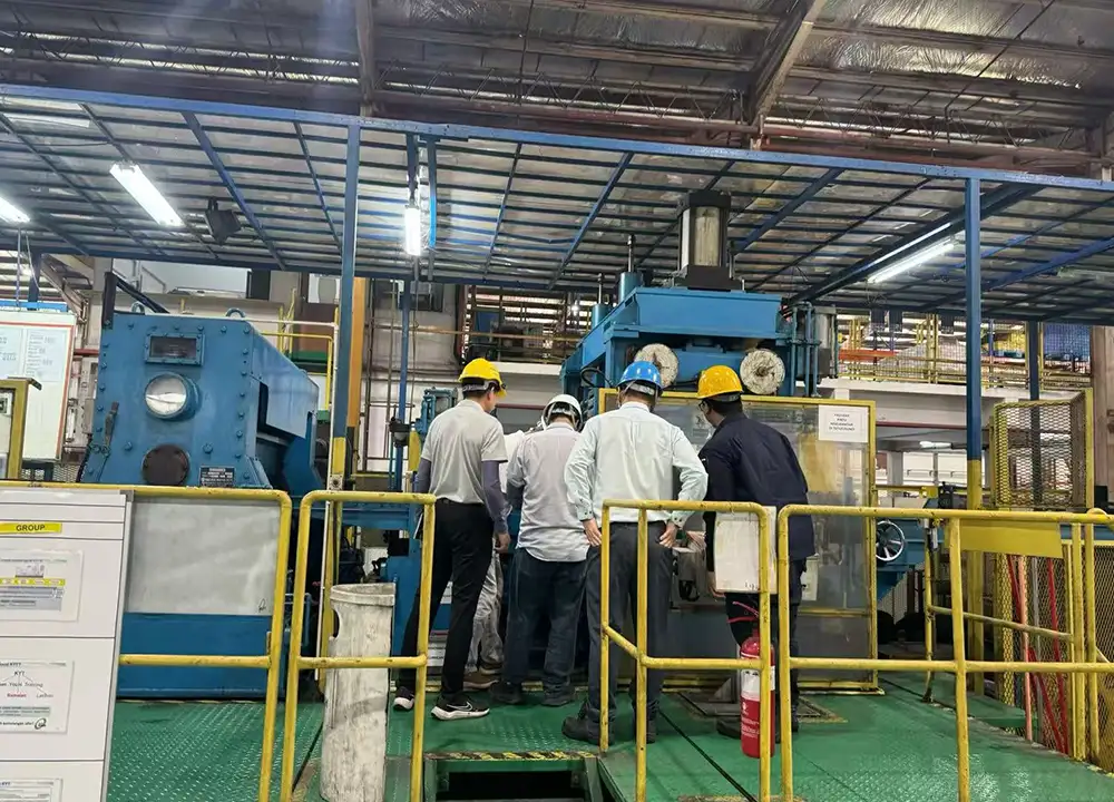 Heavy-duty leveling and flying shear line for Daikin project