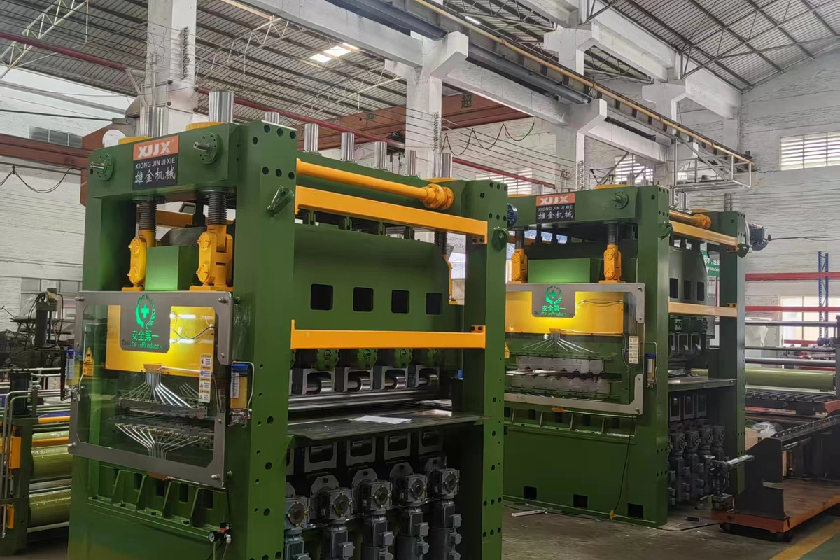 XIONGJIN high-end precision cut-to-length and slitting line prepared for shipment to Vietnam