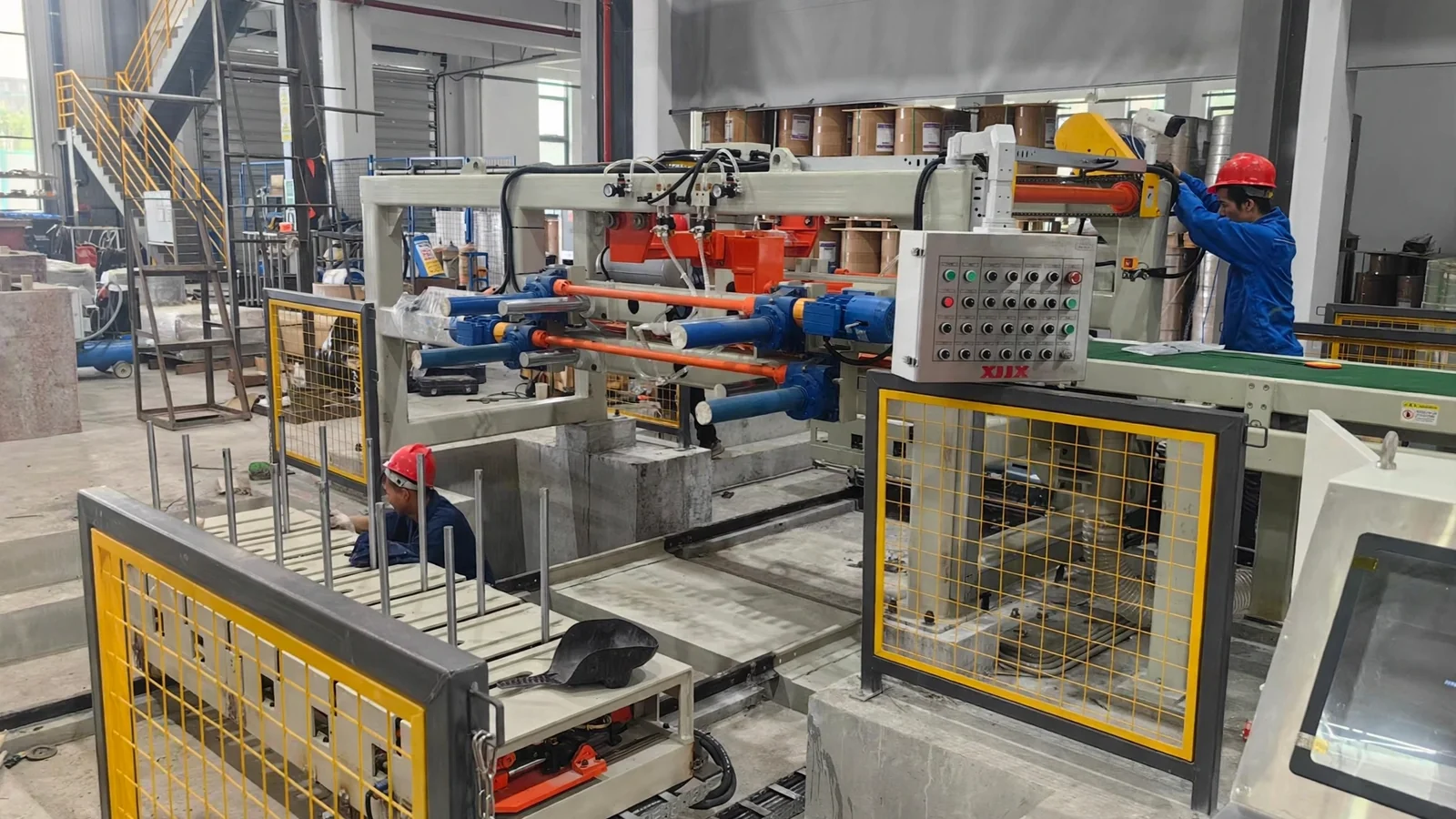 Automatic stacking station of 450 cut to length line